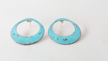 Cargar imagen en el visor de la galería, Aretes Lolitas Patina Pequeña
